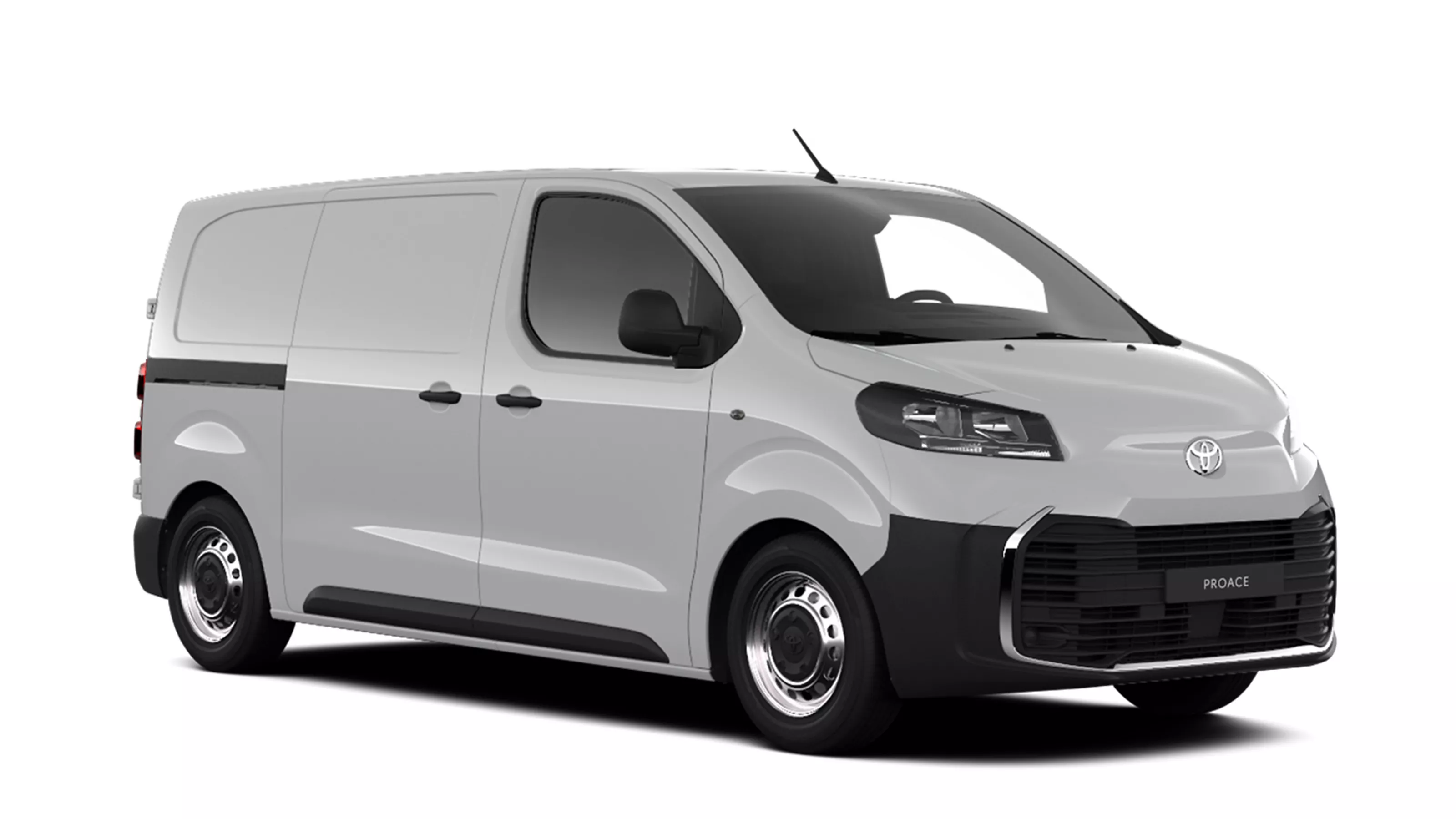 Ein weißer Toyota Proace Meister in diagonaler Frontansicht vor einem weißen Hintergrund.