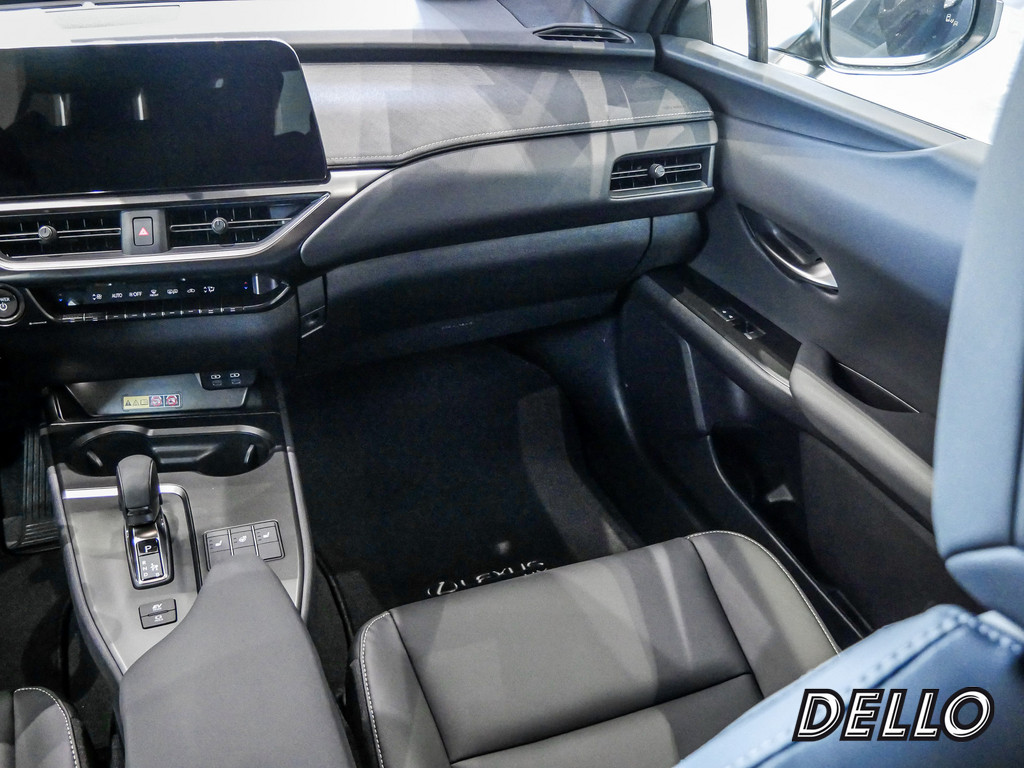 Fahrzeugansicht LEXUS UX 300h F-Sport Design - Bild 4