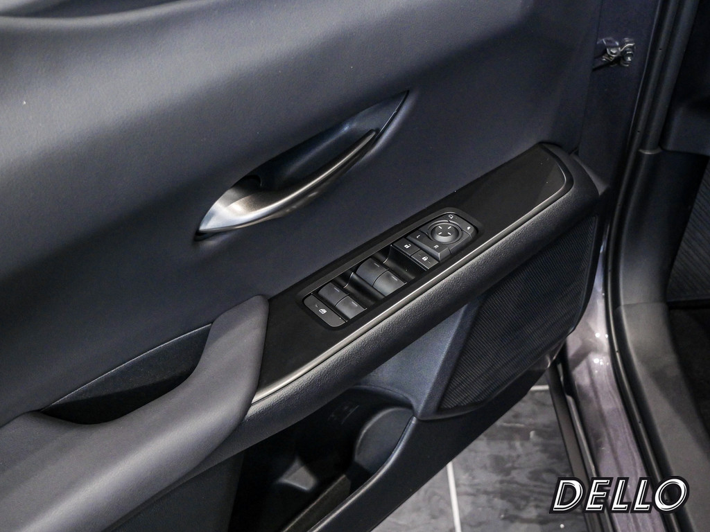 Fahrzeugansicht LEXUS UX 300h F-Sport Design - Bild 30