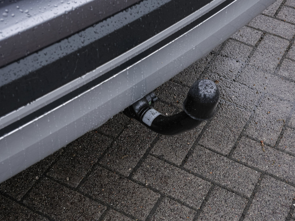 Fahrzeugansicht MITSUBISHI Outlander 2.0 Active 2WD - Bild 10