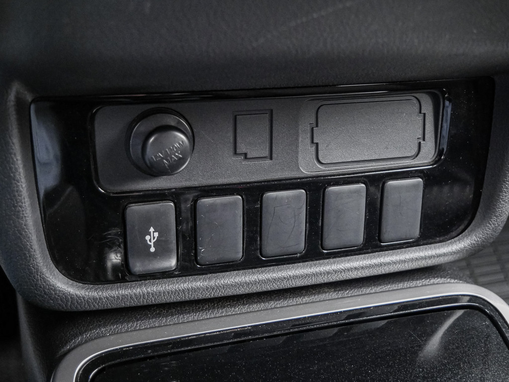 Fahrzeugansicht MITSUBISHI Outlander 2.0 Active 2WD - Bild 19