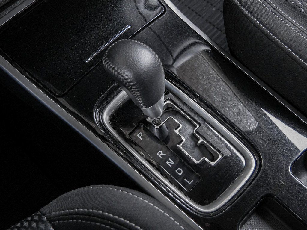 Fahrzeugansicht MITSUBISHI Outlander 2.0 Active 2WD - Bild 20