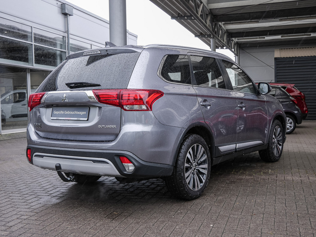 Fahrzeugansicht MITSUBISHI Outlander 2.0 Active 2WD - Bild 36