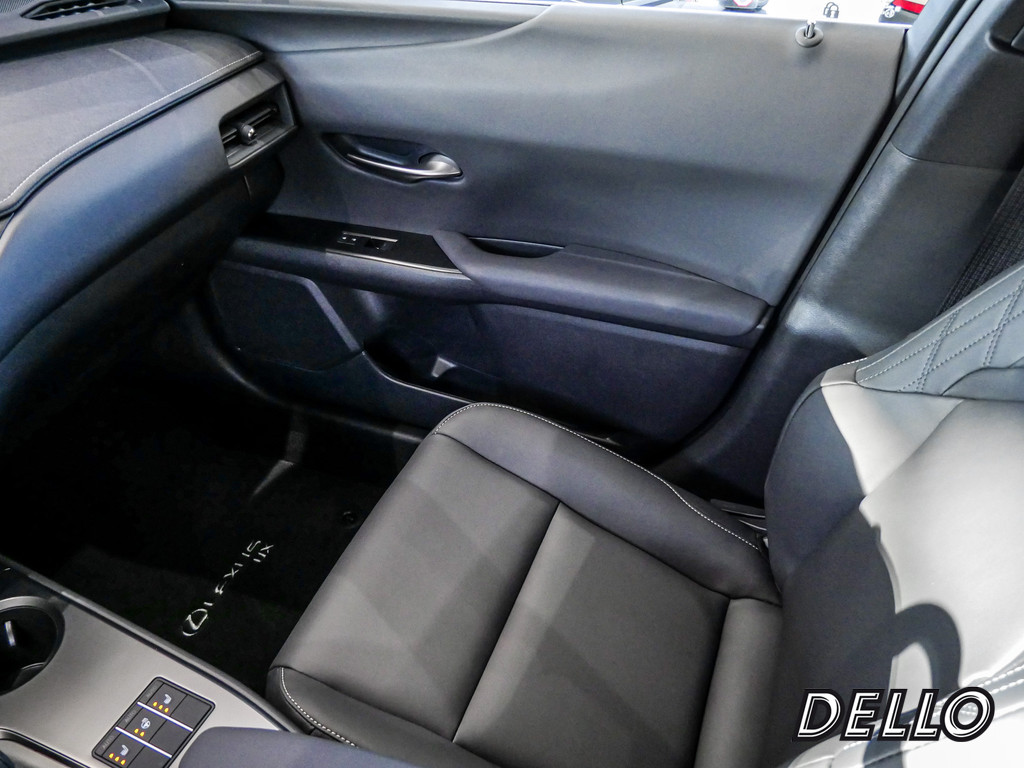 Fahrzeugansicht LEXUS UX 300h F Sport Des. - Bild 17