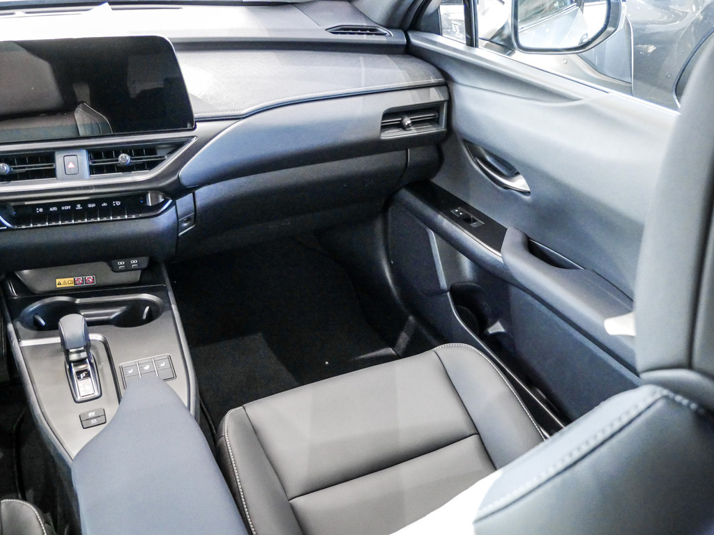 Fahrzeugansicht LEXUS UX 300h F Sport Des. - Bild 7