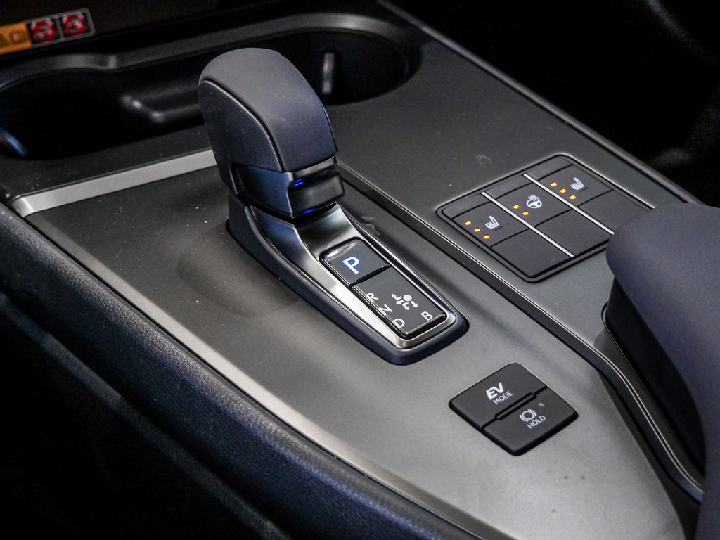 Fahrzeugansicht LEXUS UX 300h F Sport Des. - Bild 15