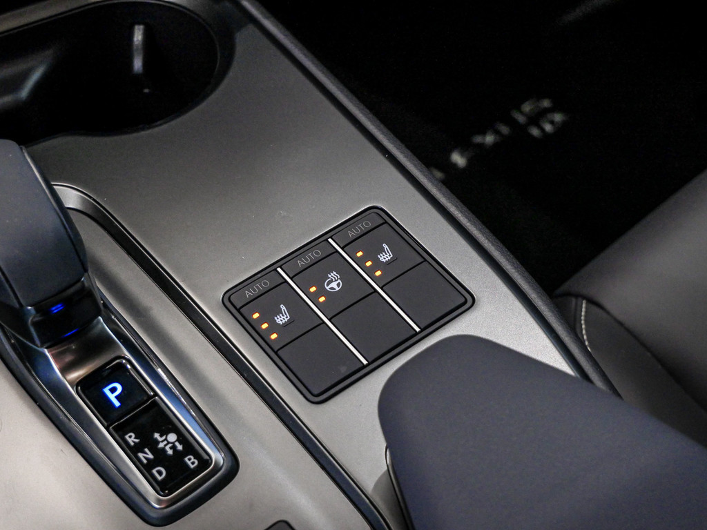 Fahrzeugansicht LEXUS UX 300h F Sport Des. - Bild 16