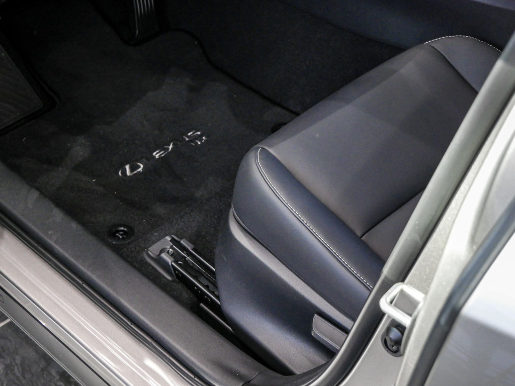 Fahrzeugansicht LEXUS UX 300h F Sport Des. - Bild 28