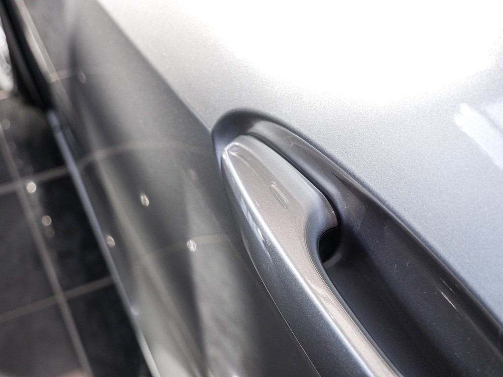 Fahrzeugansicht LEXUS UX 300h F Sport Des. - Bild 36