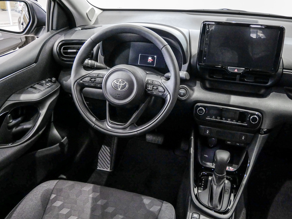 Fahrzeugansicht TOYOTA Yaris 1.5 Hybrid Teamplayer - Bild 8
