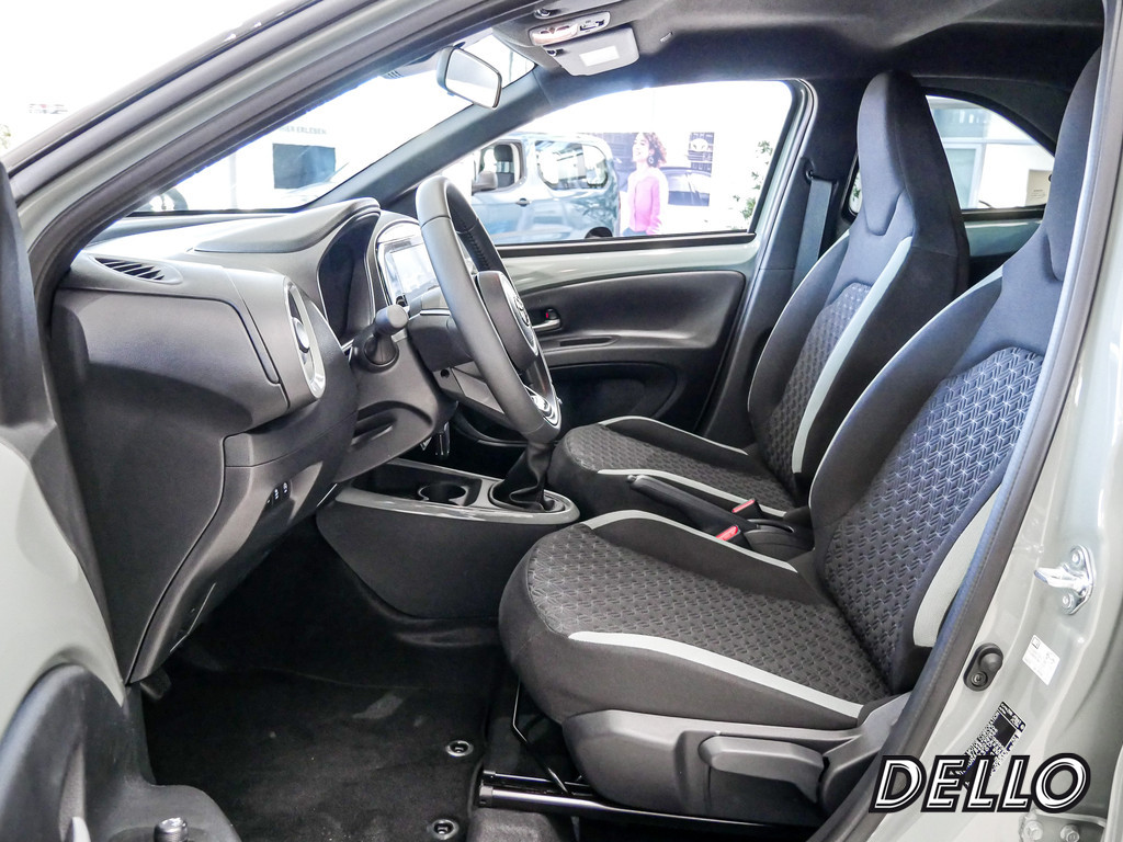 Fahrzeugansicht TOYOTA Aygo X 1.0 Teamplayer - Bild 2