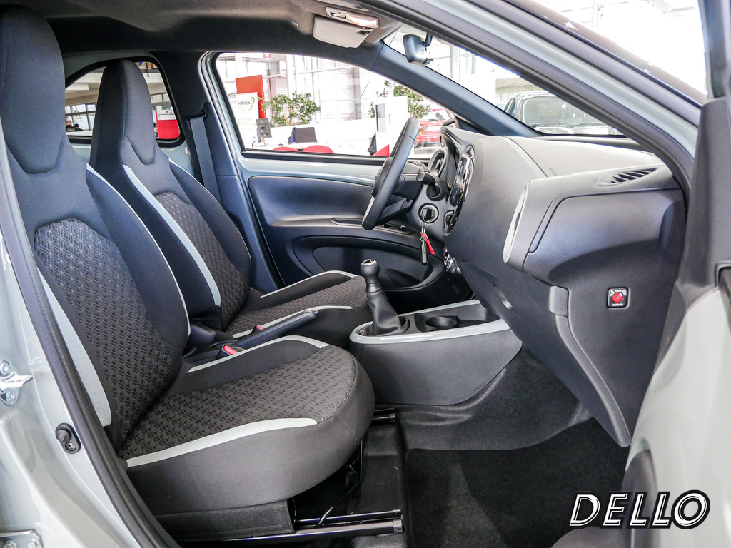 Fahrzeugansicht TOYOTA Aygo X 1.0 Teamplayer - Bild 3