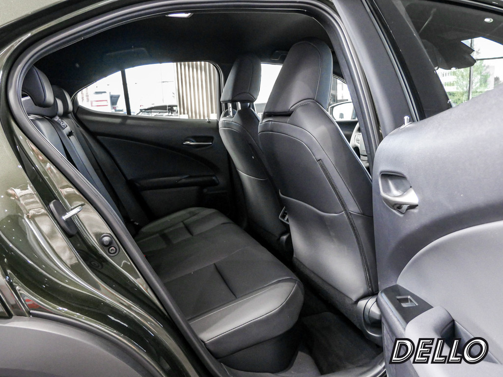 Fahrzeugansicht LEXUS UX 300h F-Sport Design - Bild 4