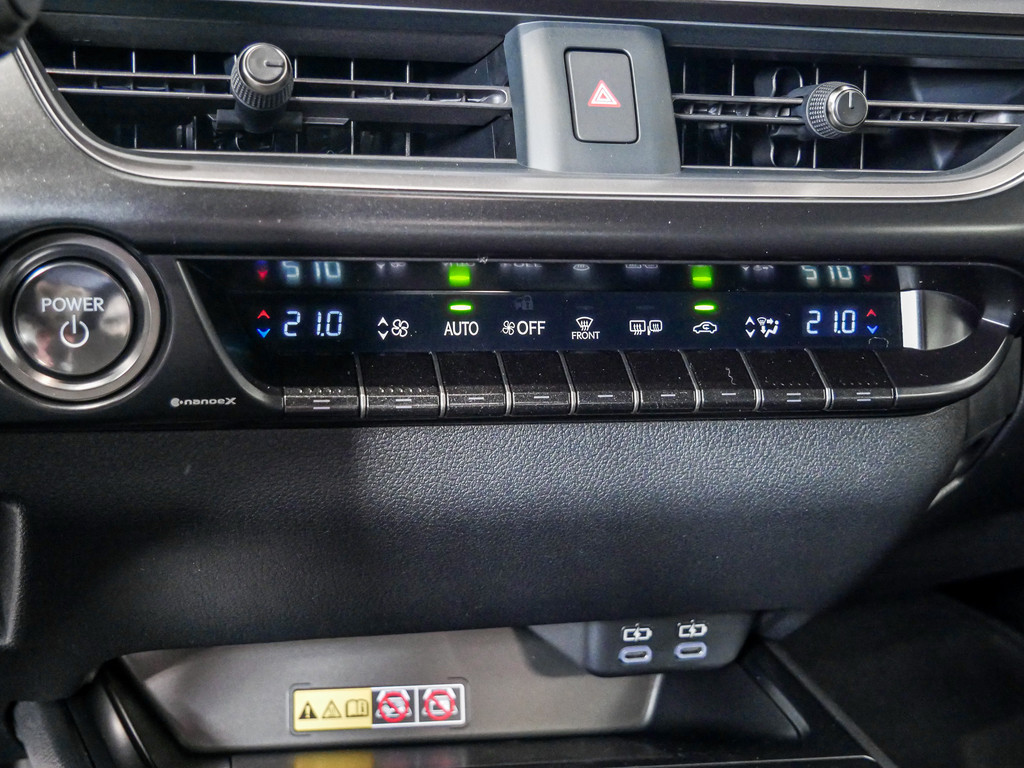 Fahrzeugansicht LEXUS UX 300h F-Sport Design - Bild 16