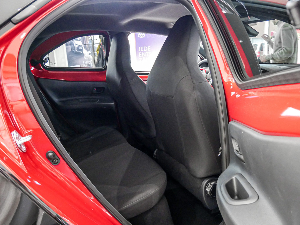 Fahrzeugansicht TOYOTA Aygo X 1.0 Teamplayer - Bild 4