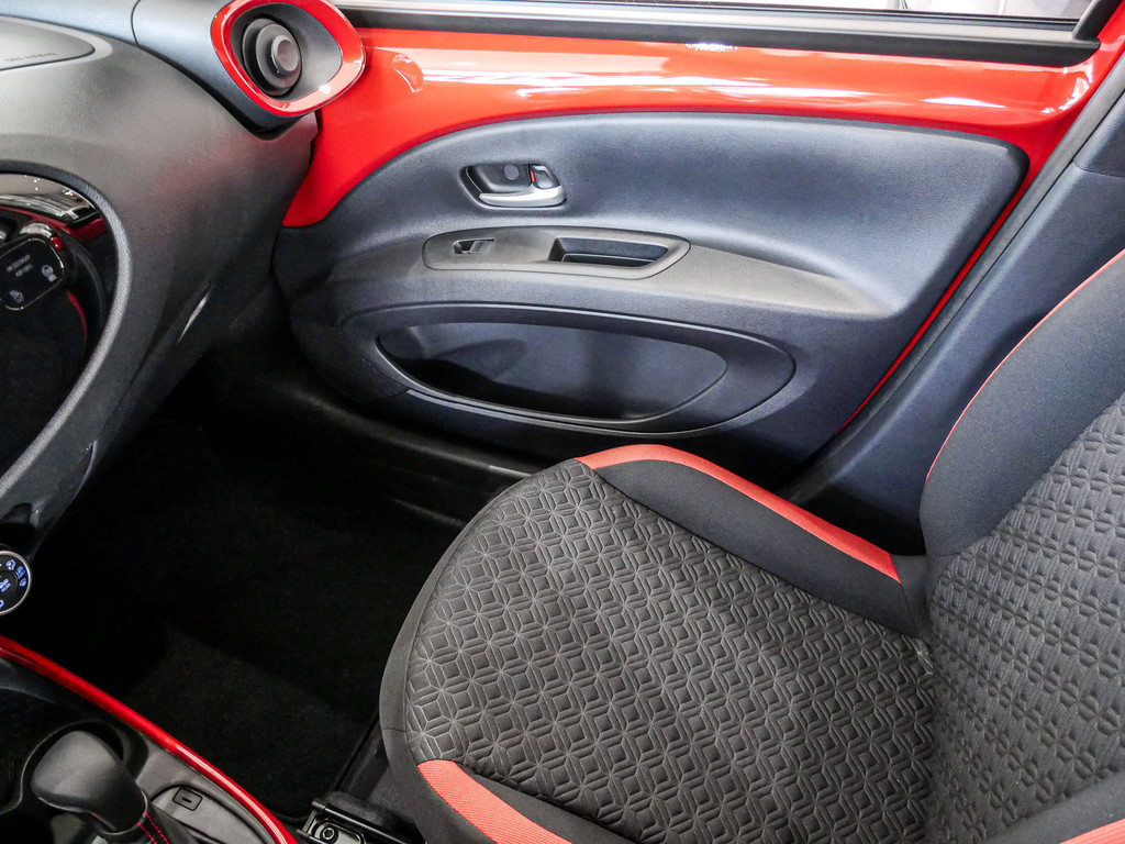Fahrzeugansicht TOYOTA Aygo X 1.0 Teamplayer - Bild 19