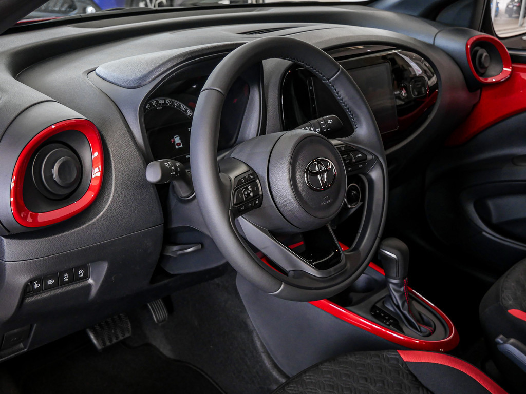 Fahrzeugansicht TOYOTA Aygo X 1.0 Teamplayer - Bild 29