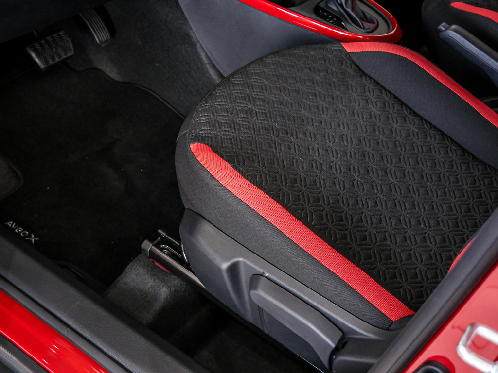 Fahrzeugansicht TOYOTA Aygo X 1.0 Teamplayer - Bild 30