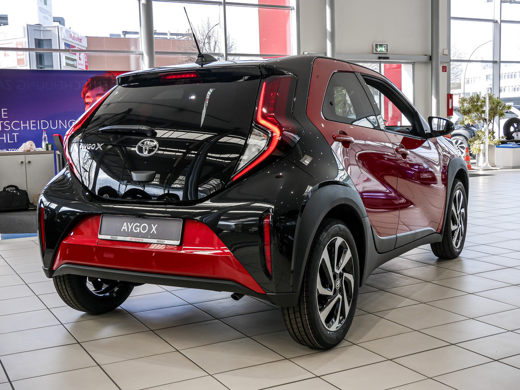 Fahrzeugansicht TOYOTA Aygo X 1.0 Teamplayer - Bild 33
