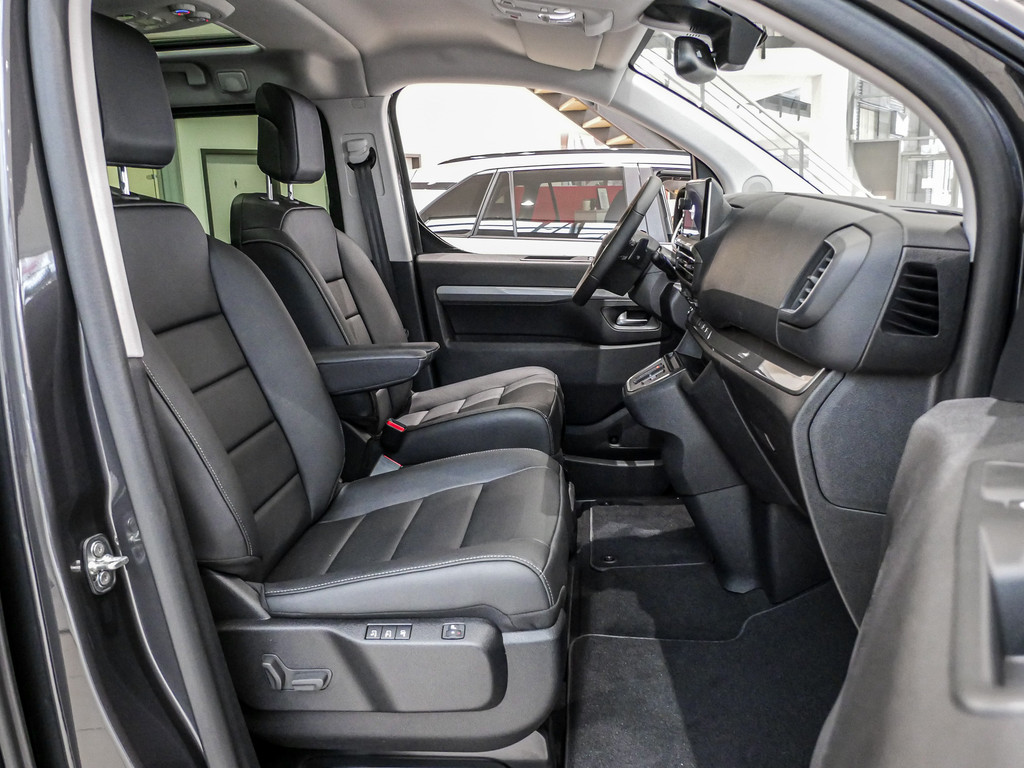 Fahrzeugansicht TOYOTA Proace Verso 2.0 D-4D Lounge - Bild 2