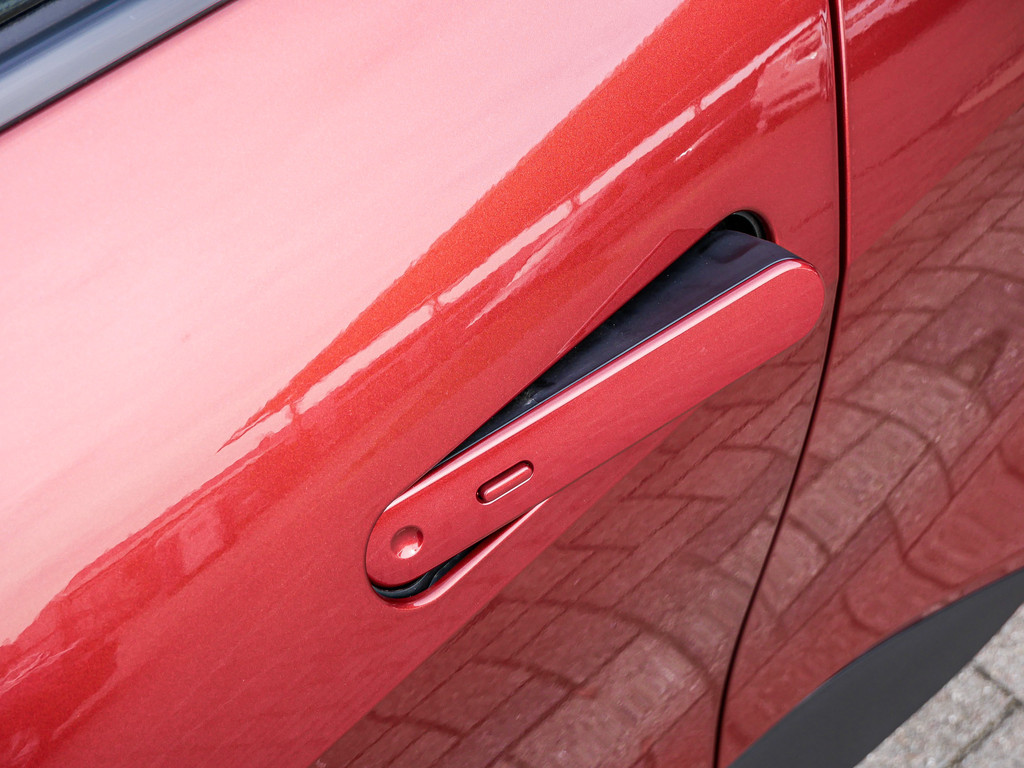 Fahrzeugansicht TOYOTA C-HR 2.0 Plug-In Hybrid Teamplayer - Bild 3