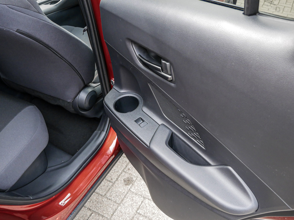 Fahrzeugansicht TOYOTA C-HR 2.0 Plug-In Hybrid Teamplayer - Bild 7