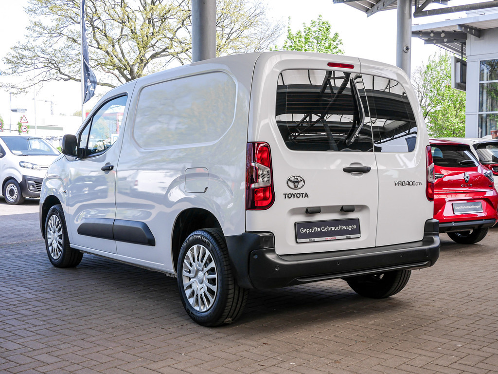 Fahrzeugansicht TOYOTA Proace City 1.5 L1 Meister - Bild 30