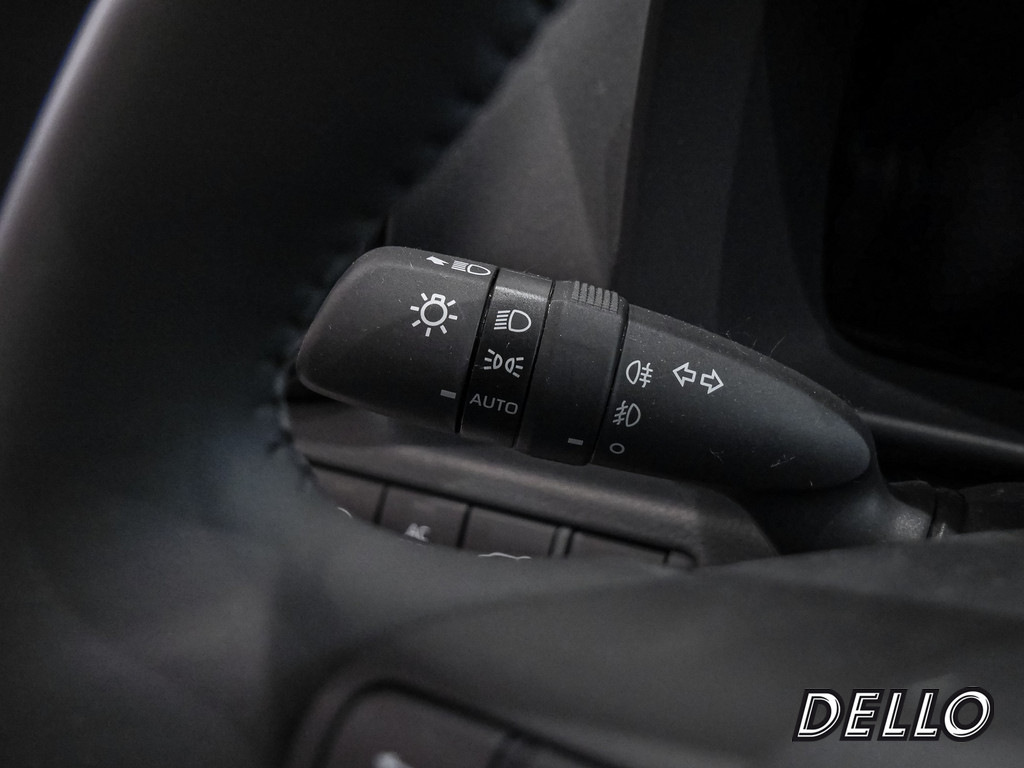 Fahrzeugansicht TOYOTA C-HR Plug-In Hybrid Teamplayer - Bild 19