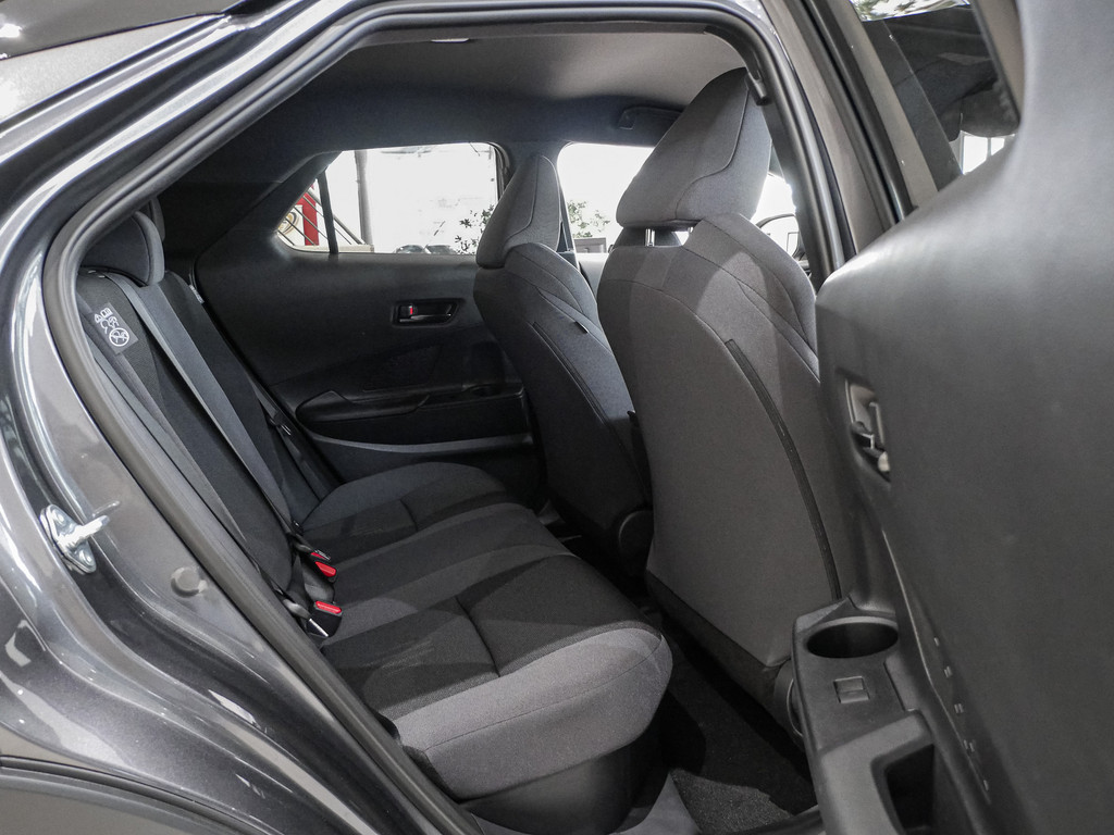 Fahrzeugansicht TOYOTA C-HR Plug-In Hybrid Teamplayer - Bild 35