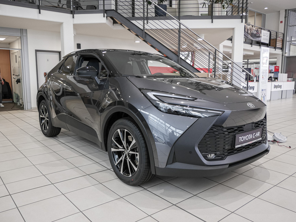 Fahrzeugansicht TOYOTA C-HR Plug-In Hybrid Teamplayer - Bild 23