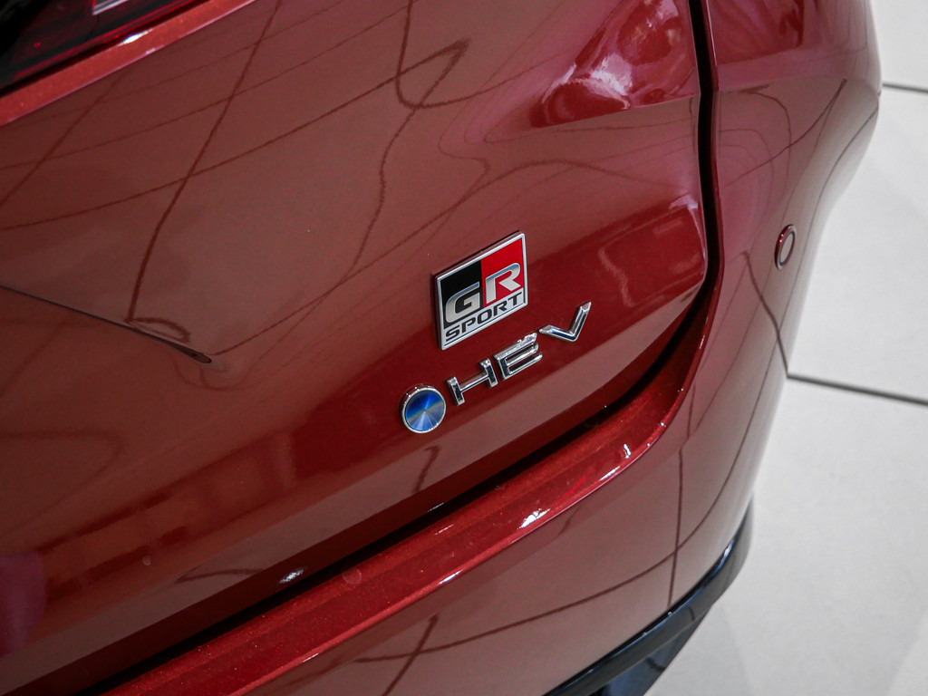Fahrzeugansicht TOYOTA Corolla TS 2.0 Hybrid GR Sport - Bild 13