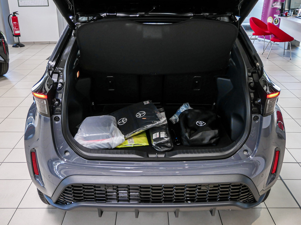 Fahrzeugansicht TOYOTA Yaris Cross 1.5 Hybrid GR Sport - Bild 9
