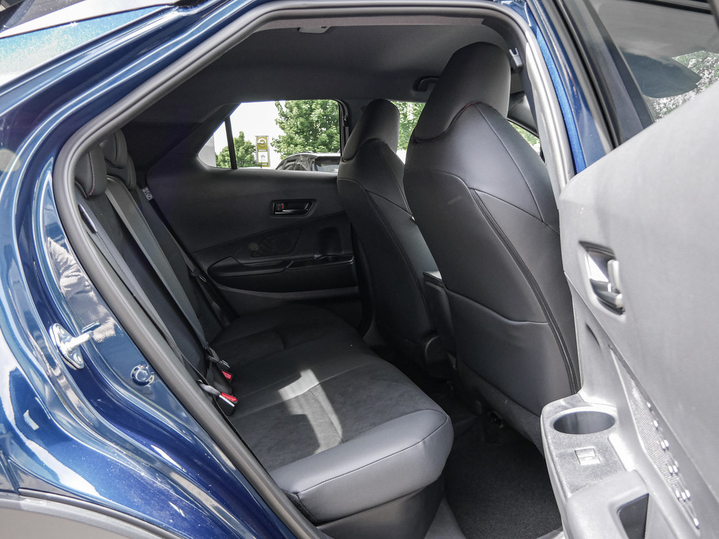 Fahrzeugansicht TOYOTA C-HR 2.0 Plug-In Hybrid GR Sport - Bild 4