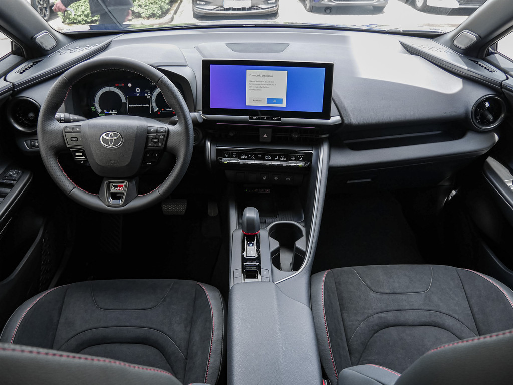 Fahrzeugansicht TOYOTA C-HR 2.0 Plug-In Hybrid GR Sport - Bild 6