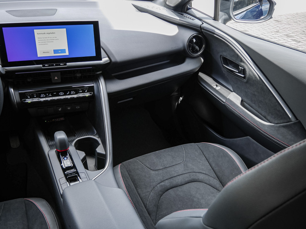 Fahrzeugansicht TOYOTA C-HR 2.0 Plug-In Hybrid GR Sport - Bild 8