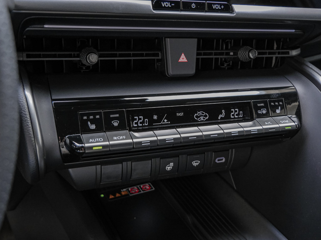 Fahrzeugansicht TOYOTA C-HR 2.0 Plug-In Hybrid GR Sport - Bild 14