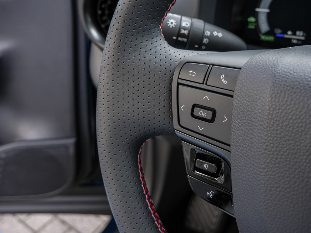 Fahrzeugansicht TOYOTA C-HR 2.0 Plug-In Hybrid GR Sport - Bild 25