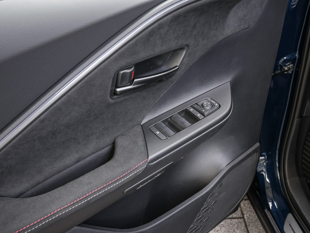 Fahrzeugansicht TOYOTA C-HR 2.0 Plug-In Hybrid GR Sport - Bild 35