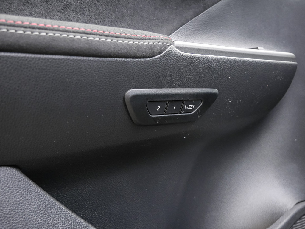 Fahrzeugansicht TOYOTA C-HR 2.0 Plug-In Hybrid GR Sport - Bild 36