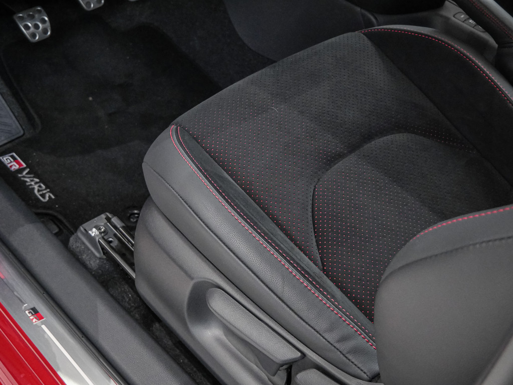 Fahrzeugansicht TOYOTA Yaris 1.6 GR Performance - Bild 28