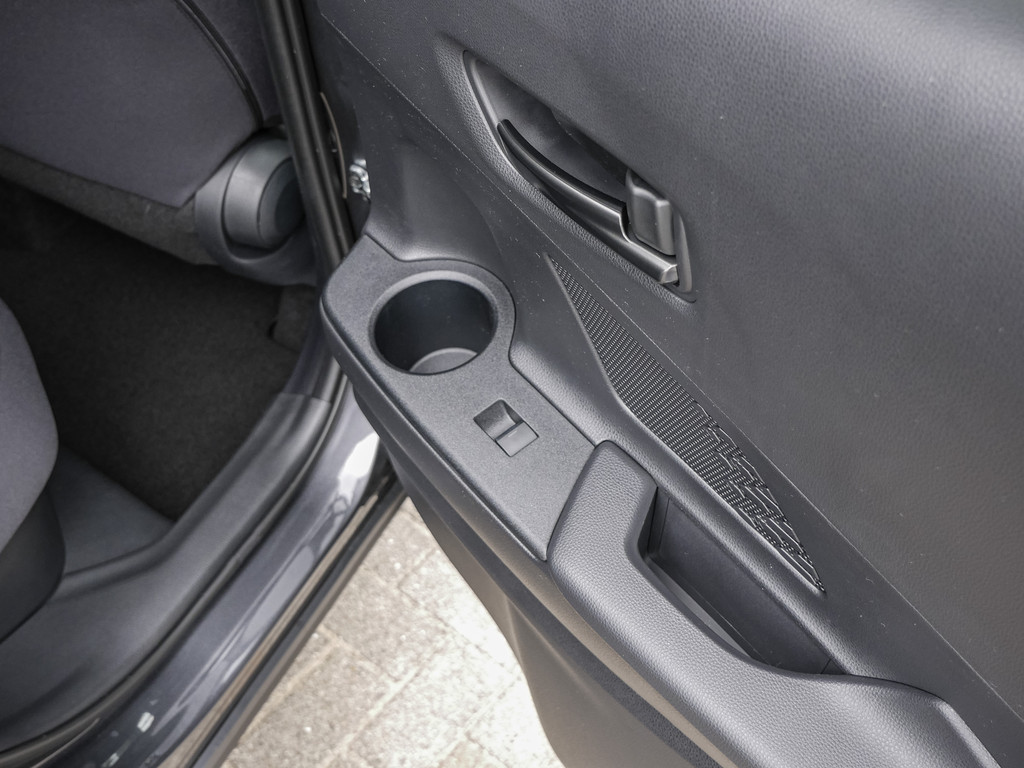 Fahrzeugansicht TOYOTA C-HR 1.8 Hybrid Team D - Bild 6