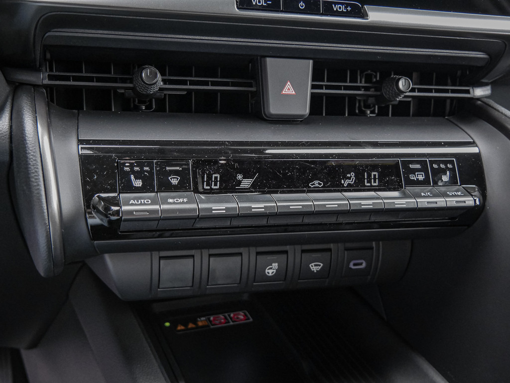 Fahrzeugansicht TOYOTA C-HR 1.8 Hybrid Team D - Bild 17