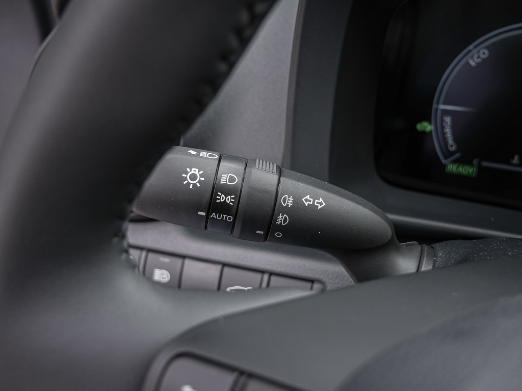 Fahrzeugansicht TOYOTA C-HR 1.8 Hybrid Team D - Bild 25