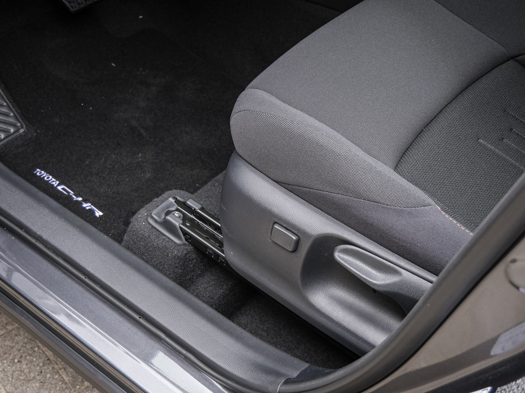 Fahrzeugansicht TOYOTA C-HR 1.8 Hybrid Team D - Bild 33