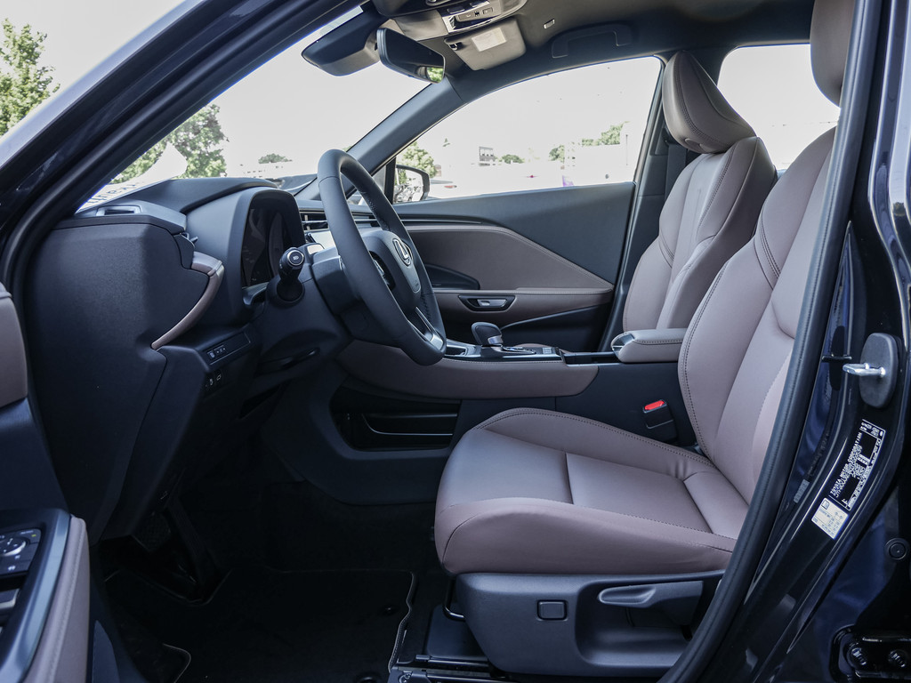 Fahrzeugansicht LEXUS LBX Elegant - Bild 9