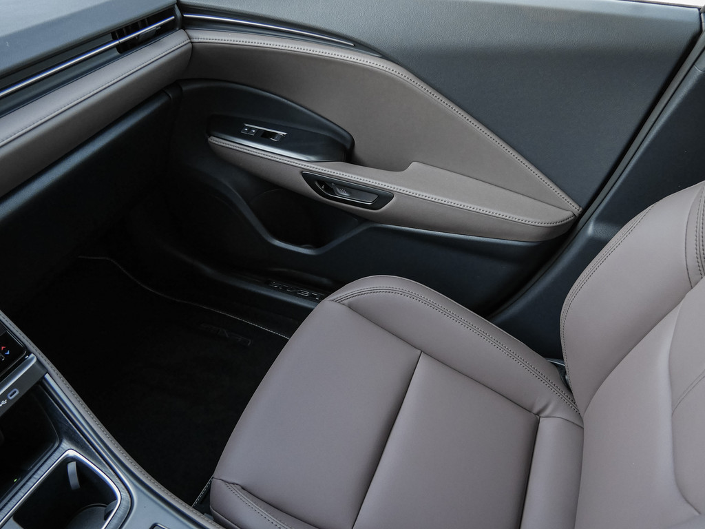 Fahrzeugansicht LEXUS LBX Elegant - Bild 20