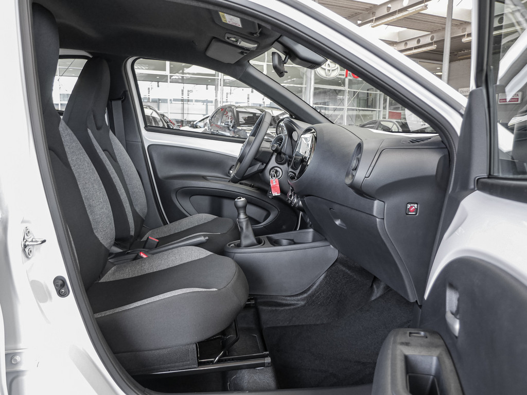 Fahrzeugansicht TOYOTA Aygo X 1.0 Play - Bild 4