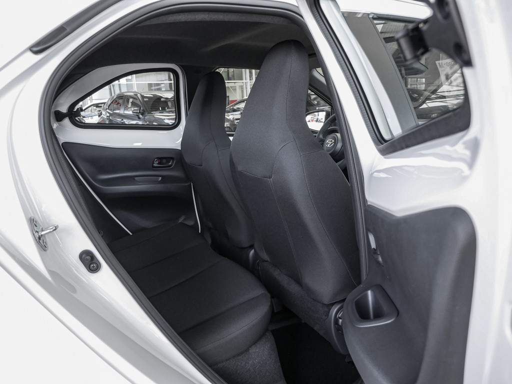 Fahrzeugansicht TOYOTA Aygo X 1.0 Play - Bild 5