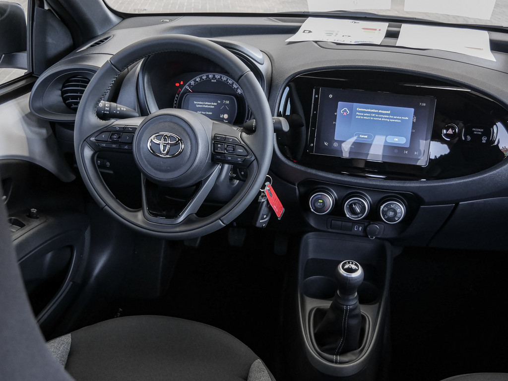 Fahrzeugansicht TOYOTA Aygo X 1.0 Play - Bild 8