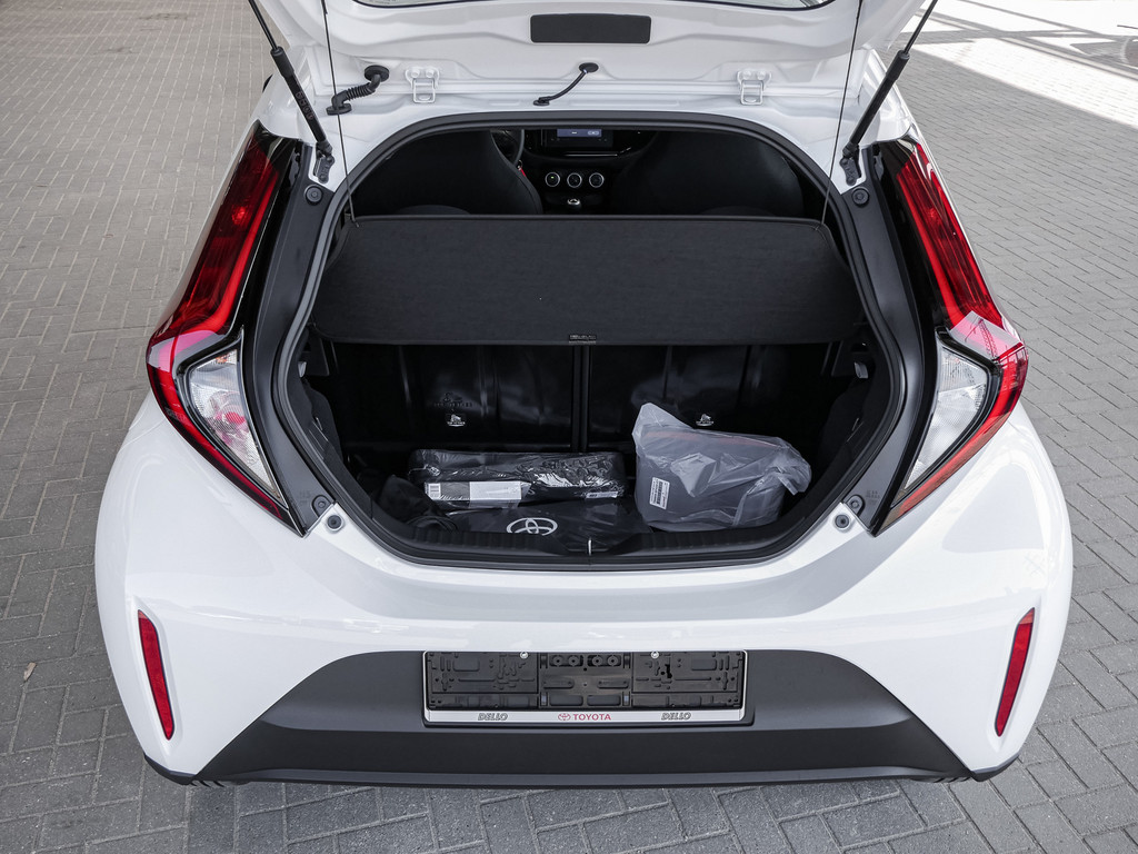 Fahrzeugansicht TOYOTA Aygo X 1.0 Play - Bild 10